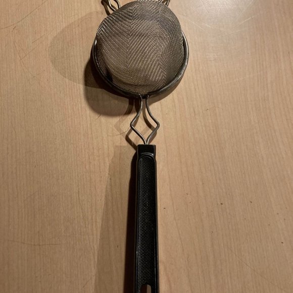 Vintage Black Wood Handle Handheld Sieve Strainer Screen Sifter Kitchen Tool - Picture 1 of 3